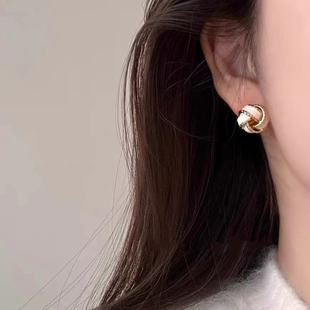 Elegant Gold and white Knot Earrings